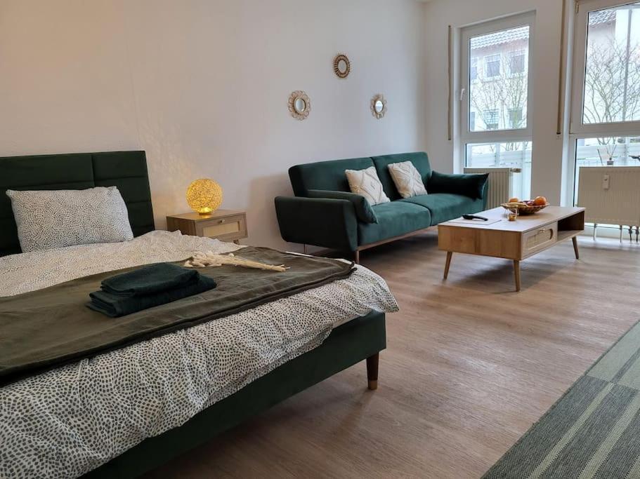 Studio-Priv.Parkplatz-Balkon-Wlan-Netflix-Smarttv Apartment Deizisau Bagian luar foto